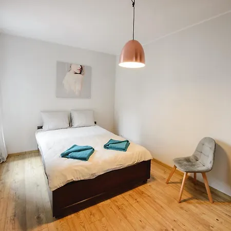 Podwale 2 3-pok 62 M2 Apartamentowiec Przy Rzece Klima * Vratislav