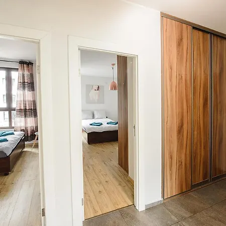 Podwale 2 3-pok 62 M2 Apartamentowiec Przy Rzece Klima Apartmán